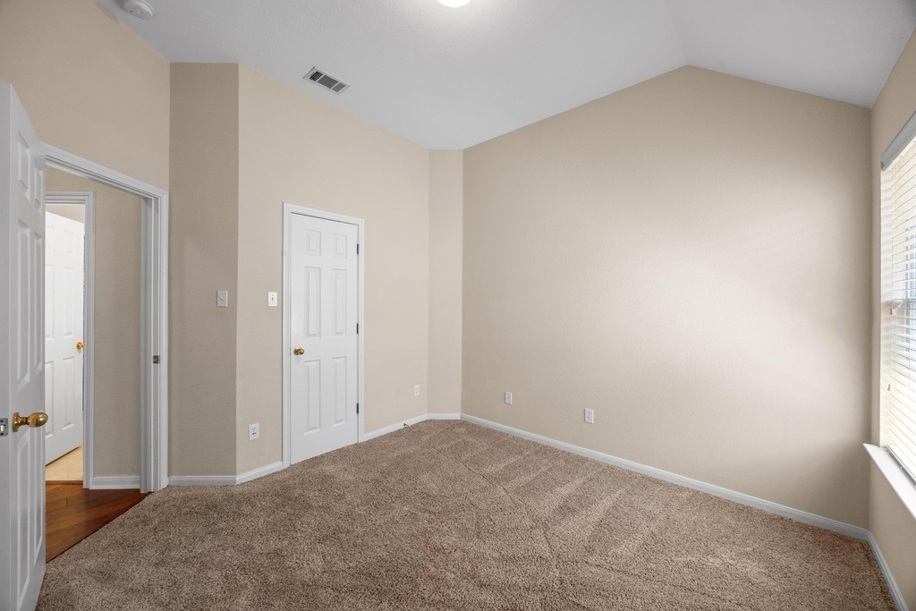 3808 Noe Ln - Photo 27