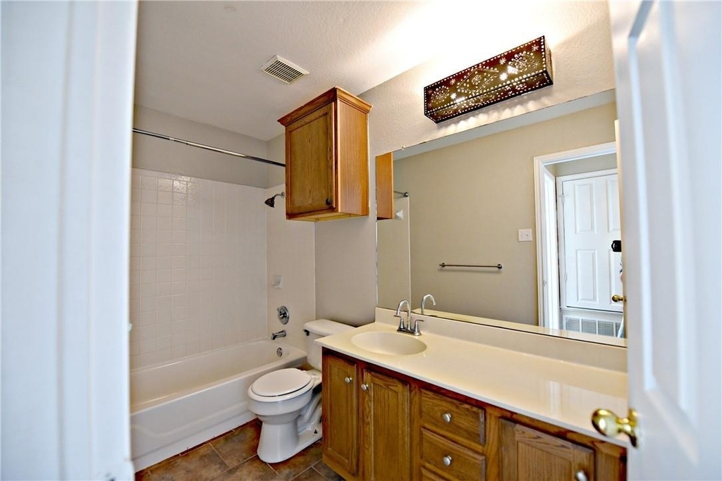 8416 Alvin High Ln - Photo 20
