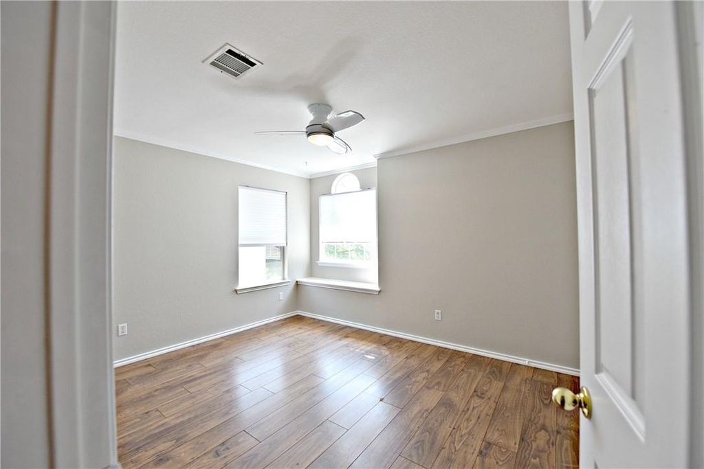 8416 Alvin High Ln - Photo 19