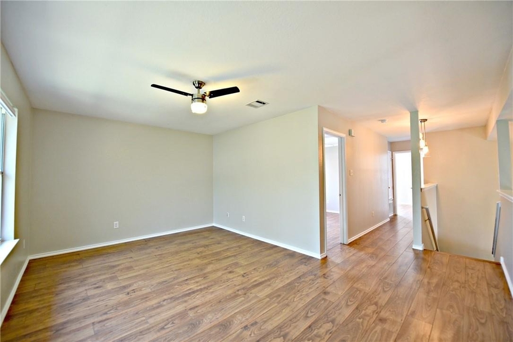 8416 Alvin High Ln - Photo 16