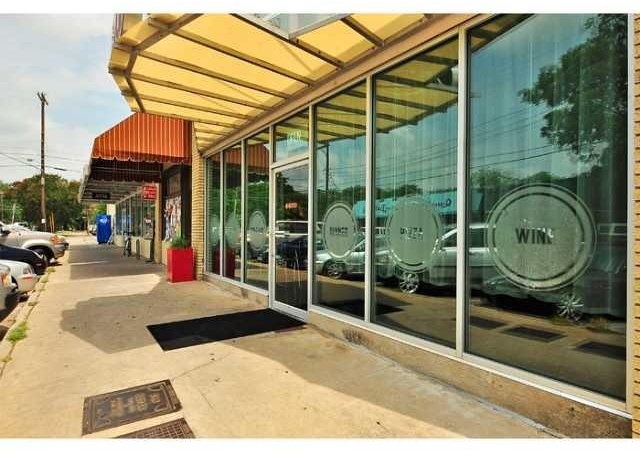4401 Speedway - Photo 17