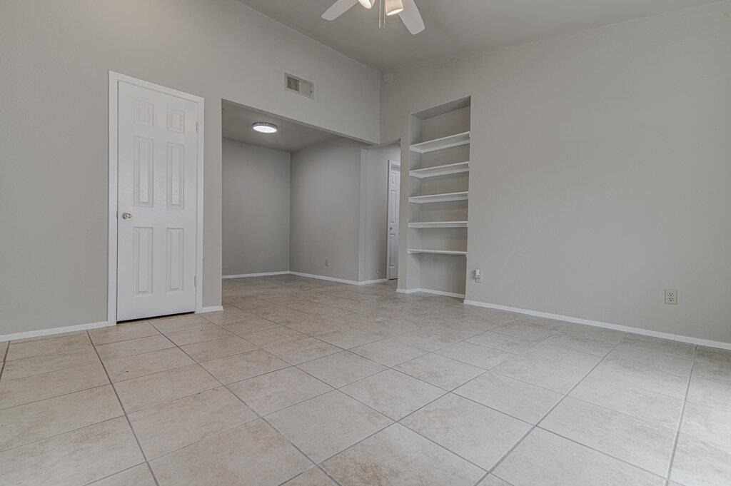 900 Sirocco Dr - Photo 5