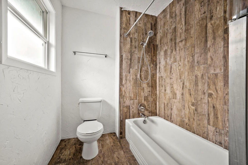 903 Aurora Cir - Photo 16
