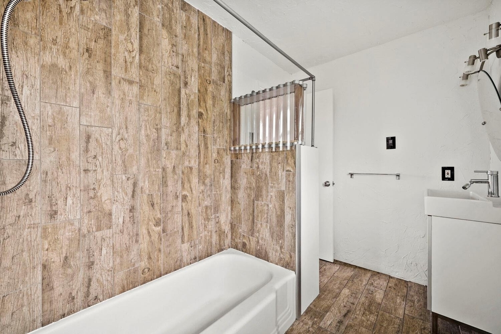 903 Aurora Cir - Photo 17
