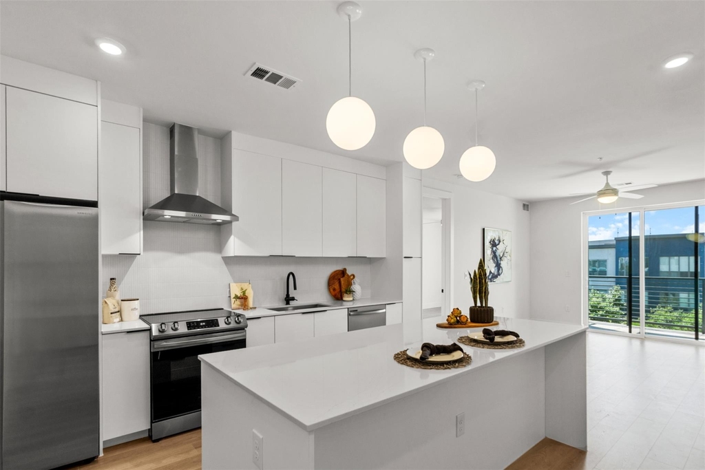 1701 Simond Ave - Photo 0