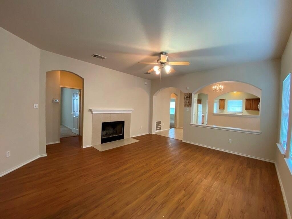 207 Brown St - Photo 3