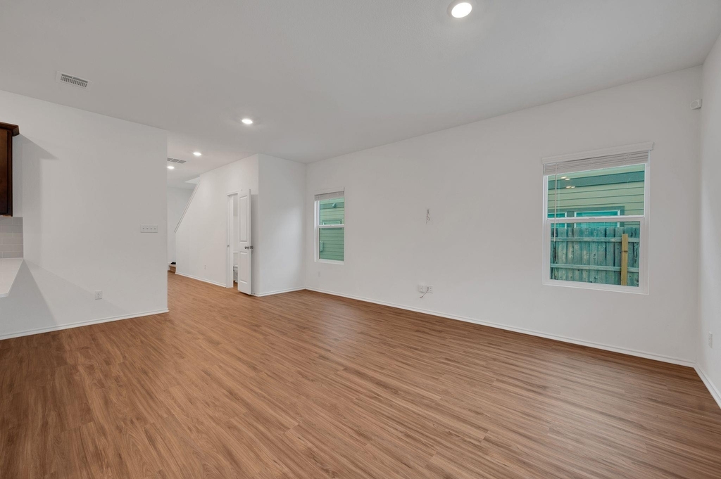 1433 Weatherford Ln - Photo 13