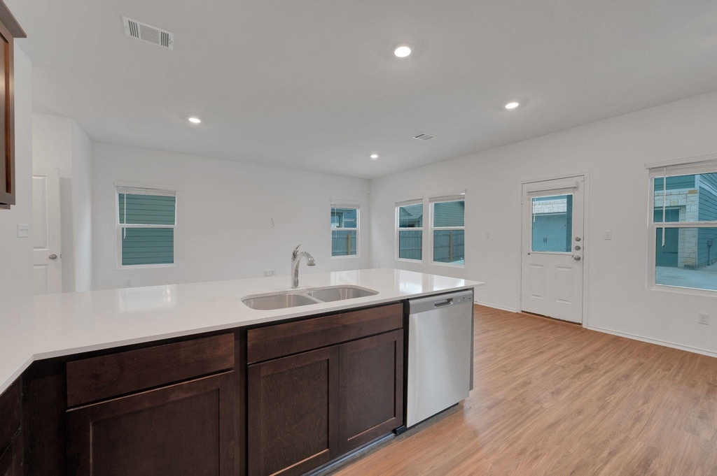 1433 Weatherford Ln - Photo 16