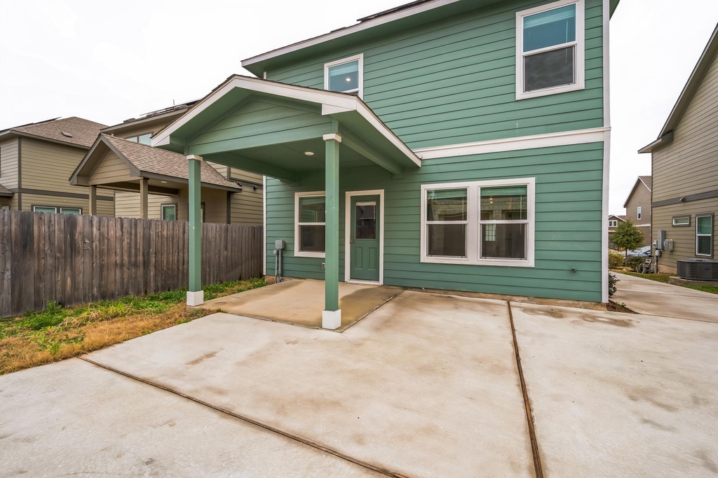 1433 Weatherford Ln - Photo 3
