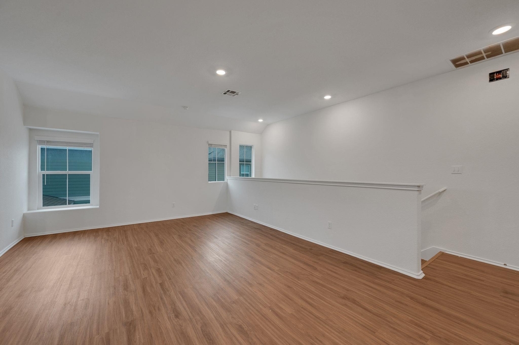 1433 Weatherford Ln - Photo 12