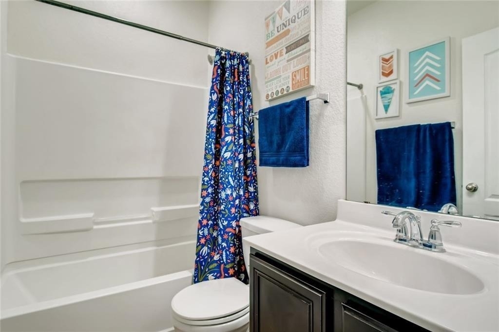 2240 Mccombs St - Photo 22