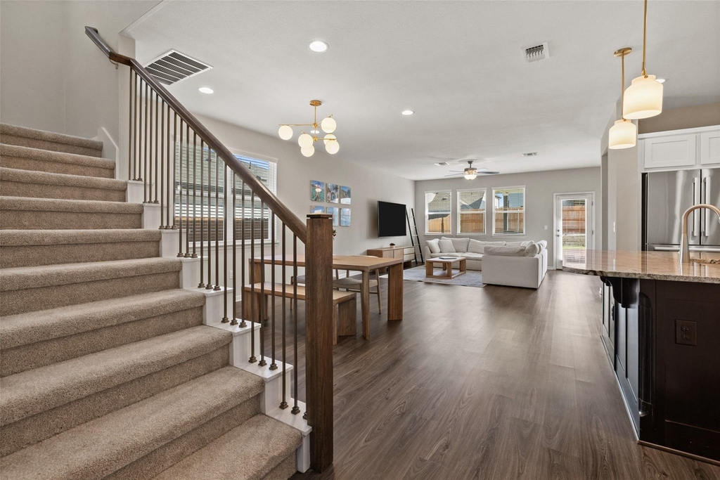 9809 Eloquence Dr - Photo 2