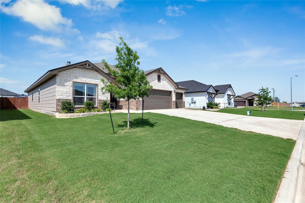 8508 Glade Dr - Photo 2