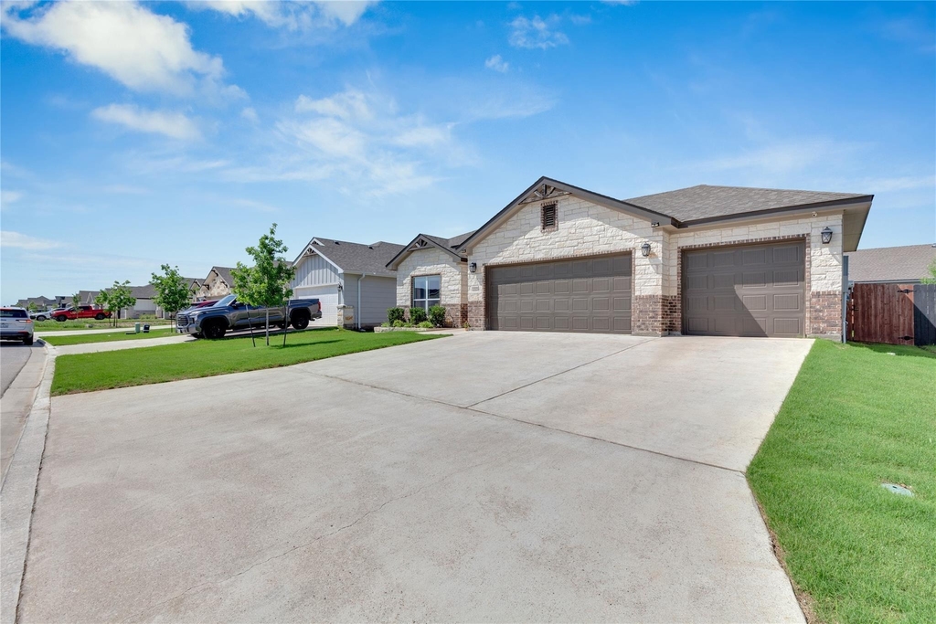 8508 Glade Dr - Photo 1