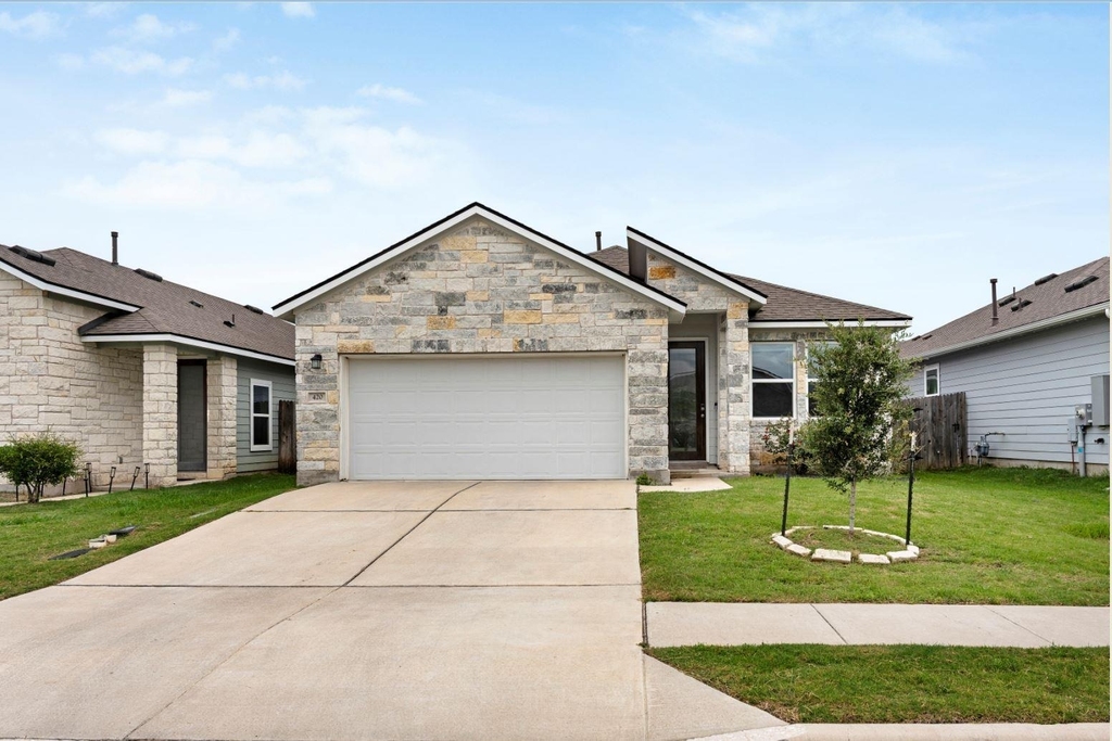420 Winding Hollow Ln - Photo 0