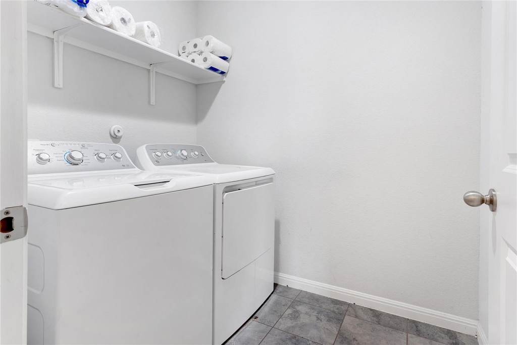 420 Winding Hollow Ln - Photo 16