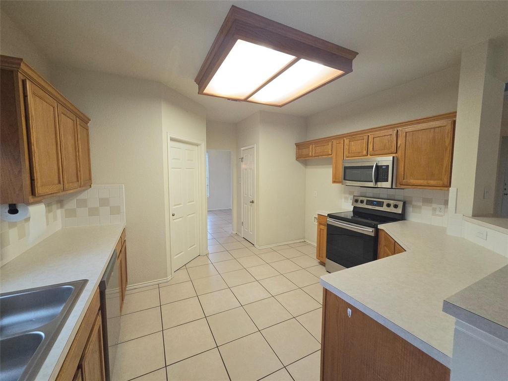 3208 Santee Dr - Photo 2