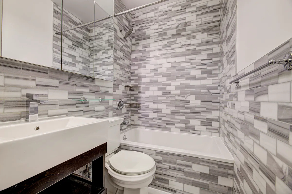 West 13th St & West 14th Street, New York, NY 10011 - Photo 5
