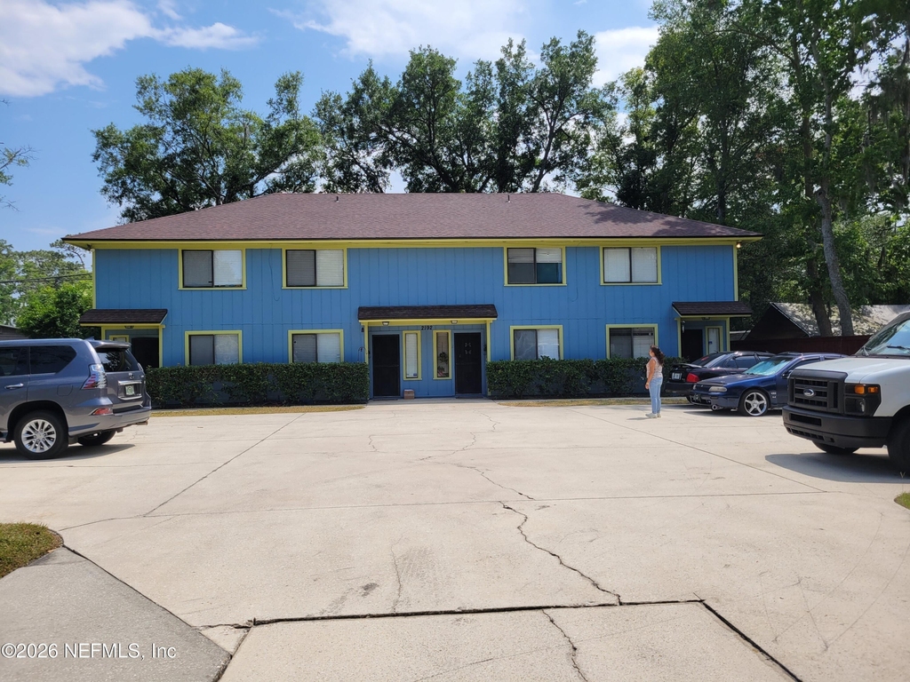 2192 Inwood Terrace - Photo 0