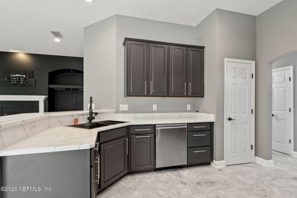 14617 Zachary Drive E - Photo 18