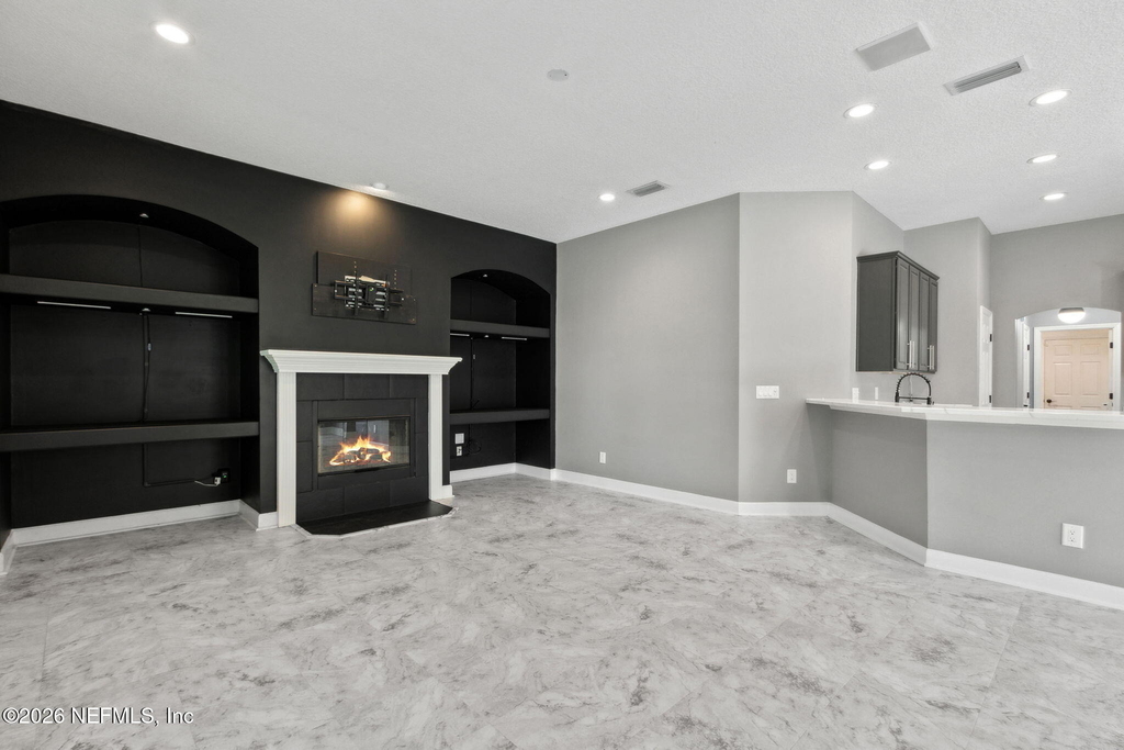 14617 Zachary Drive E - Photo 9