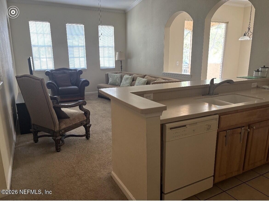 10075 Gate Parkway N - Photo 9