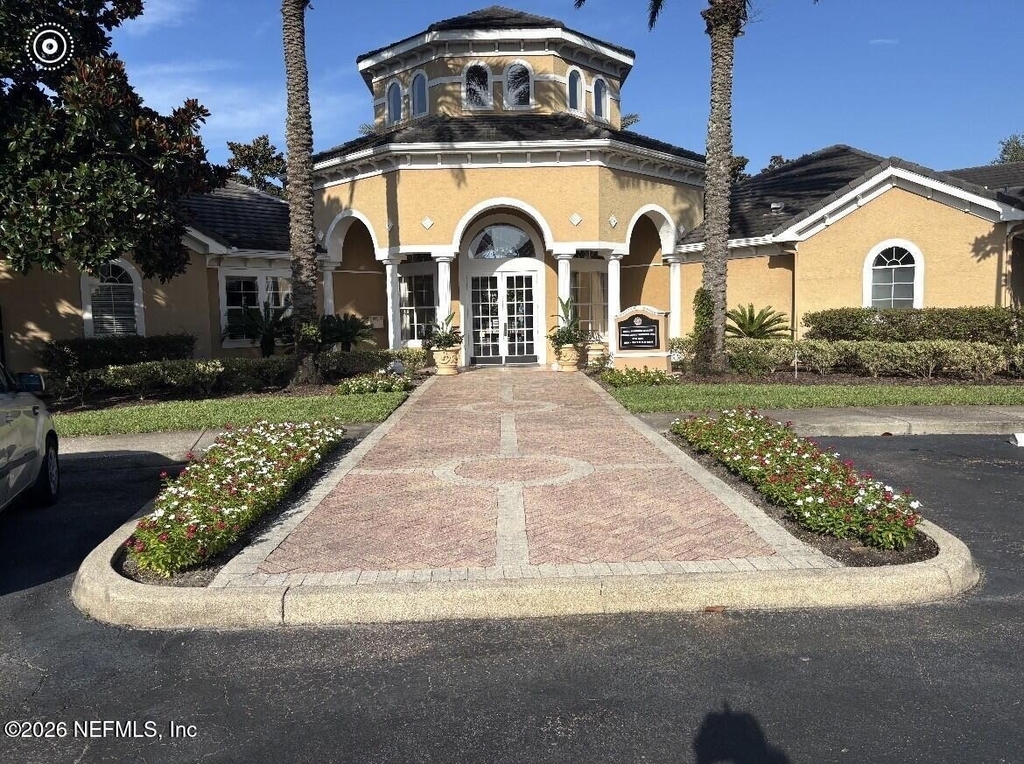 10075 Gate Parkway N - Photo 19