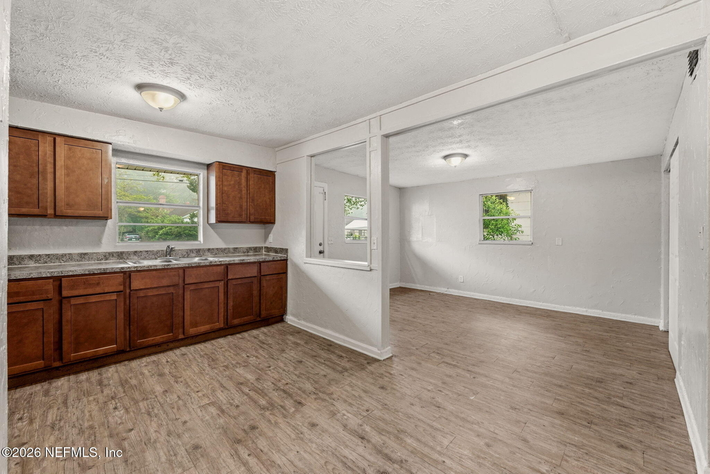 744 Mackinaw Street - Photo 5