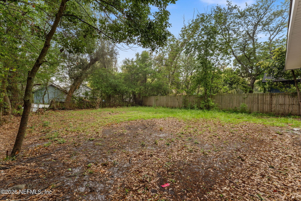 744 Mackinaw Street - Photo 16