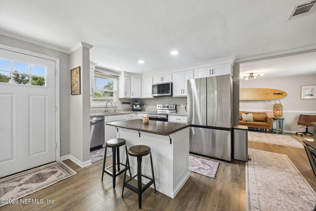 2638 Stern Drive N - Photo 6