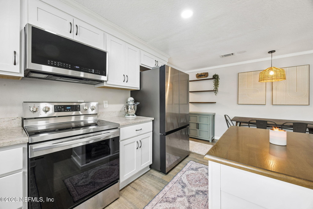 2638 Stern Drive N - Photo 8