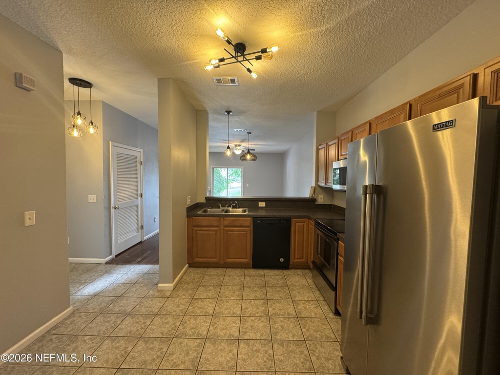 7806 Melvin Road - Photo 9
