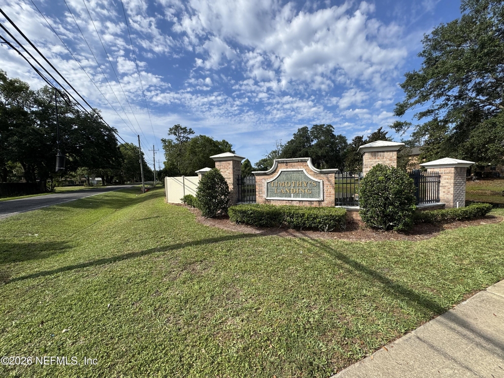 7806 Melvin Road - Photo 1