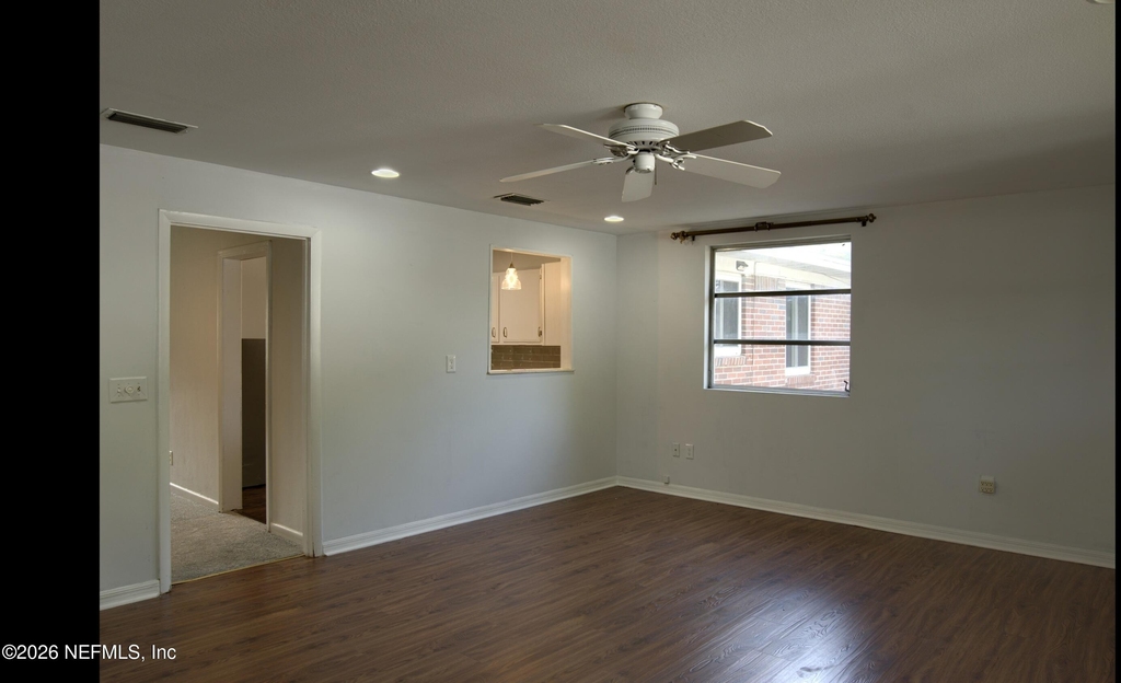 1370 Labelle Street - Photo 11