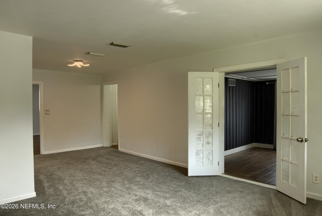1370 Labelle Street - Photo 2