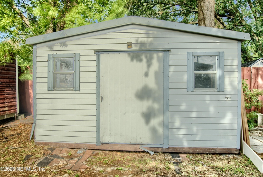 1370 Labelle Street - Photo 16