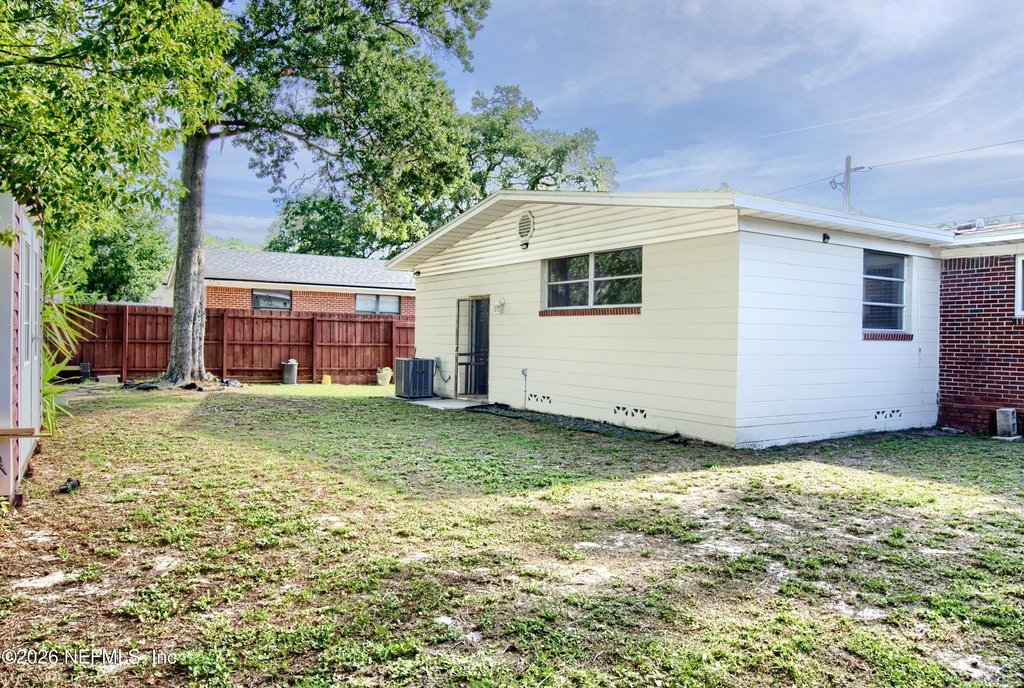 1370 Labelle Street - Photo 1