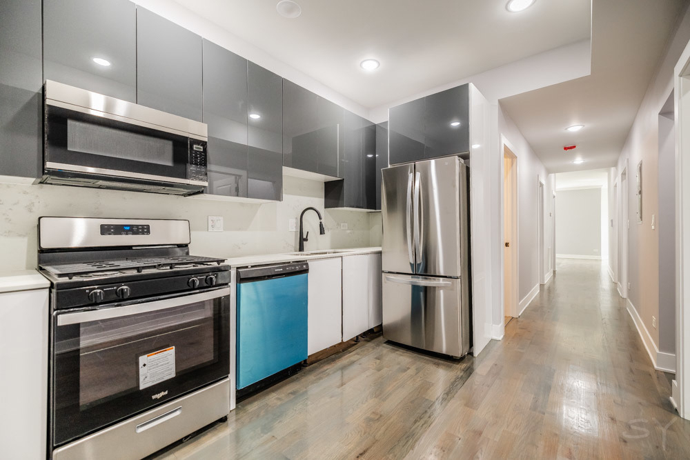 6338 S Vernon Avenue - Photo 1