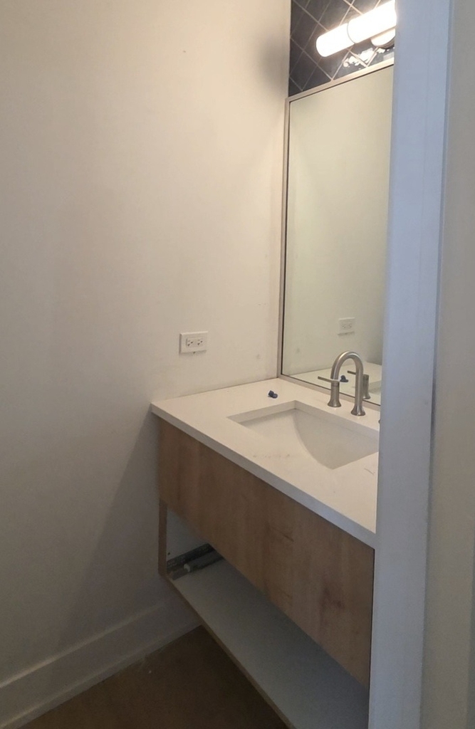 1537 N Orleans Avenue - Photo 7