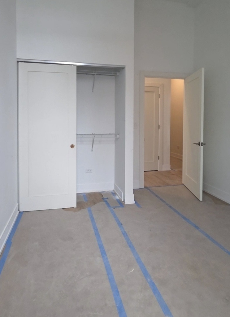 1537 N Orleans Avenue - Photo 8