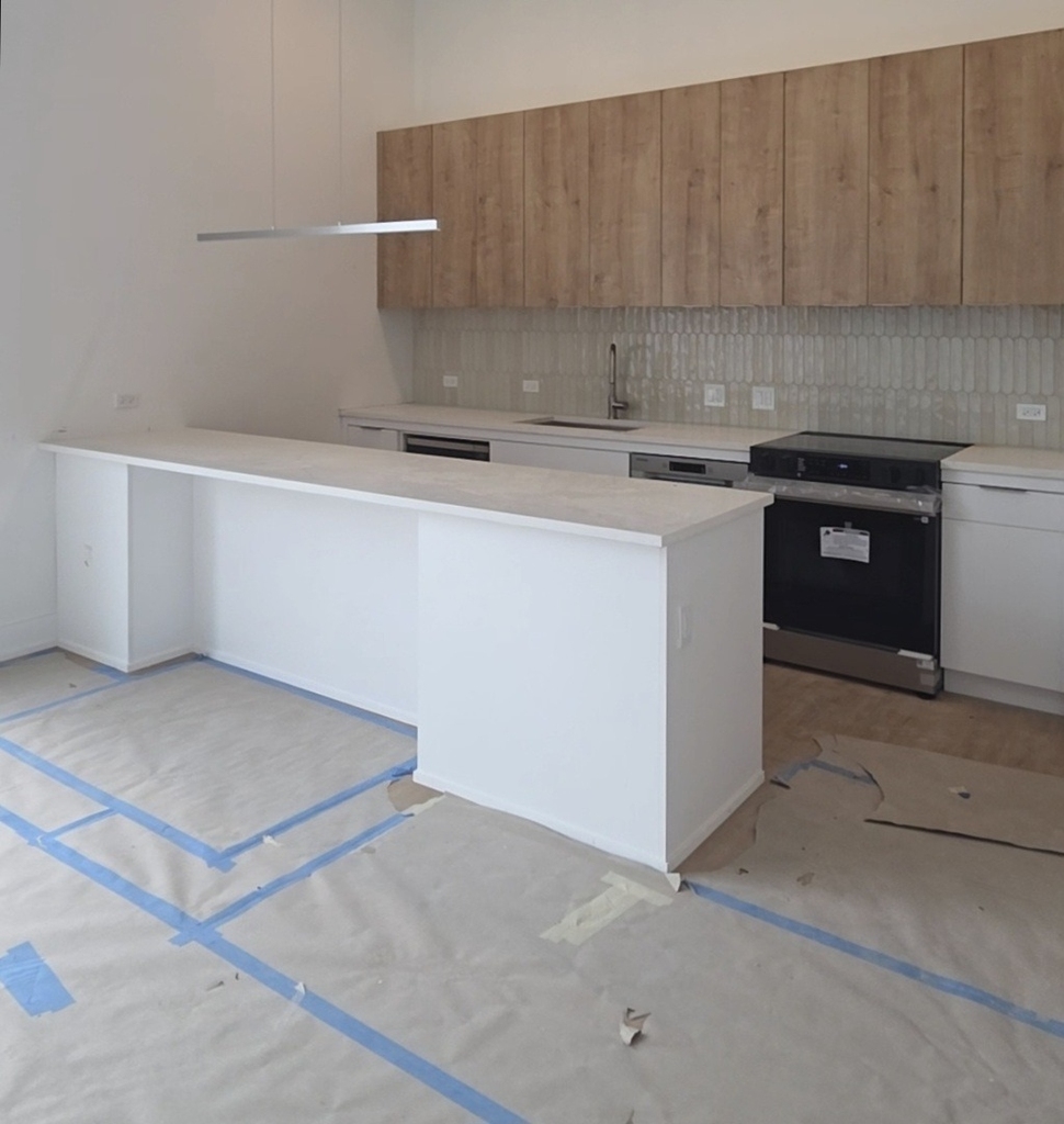 1537 N Orleans Avenue - Photo 1