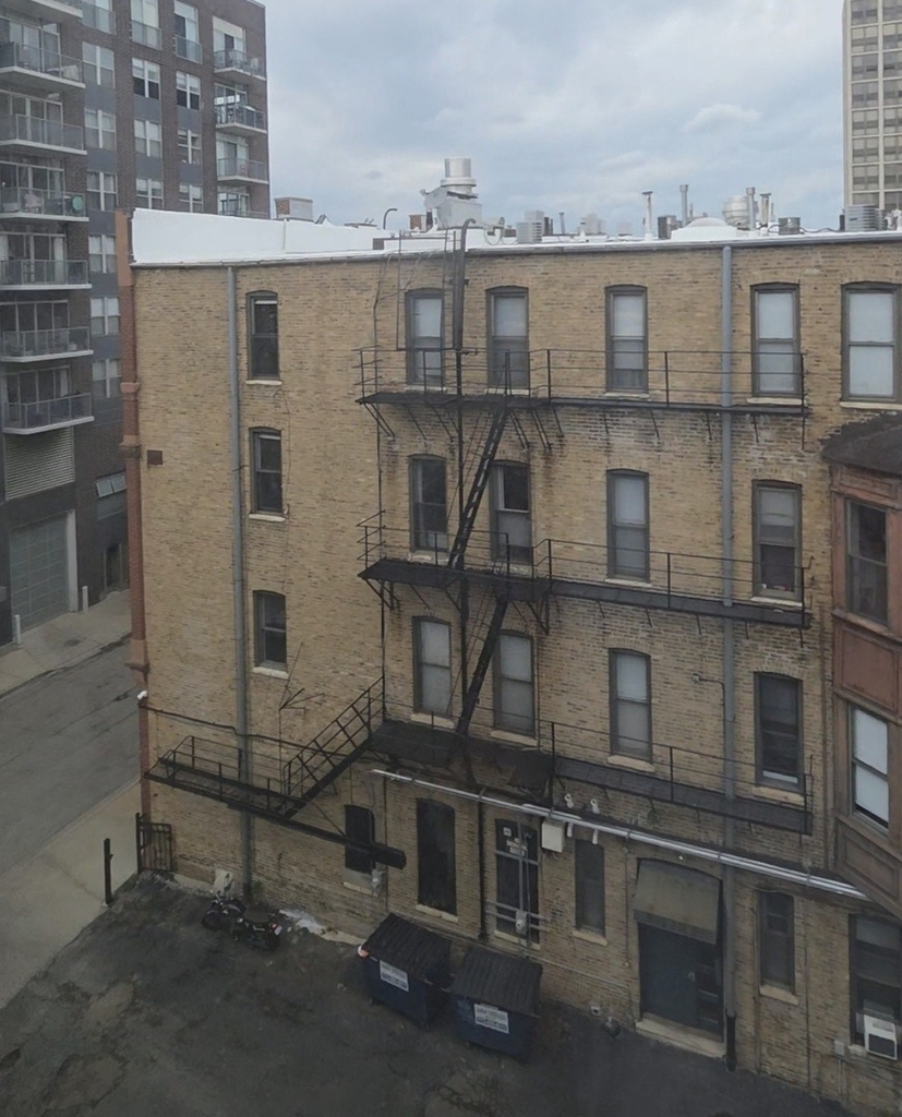 1537 N Orleans Avenue - Photo 9