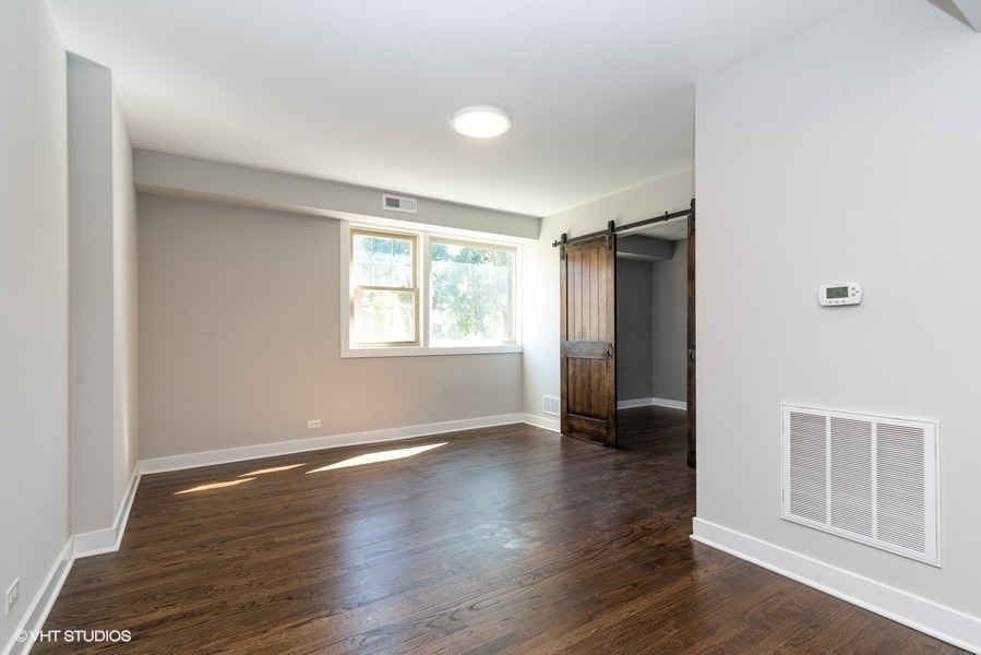 6515 N Seeley Avenue - Photo 3