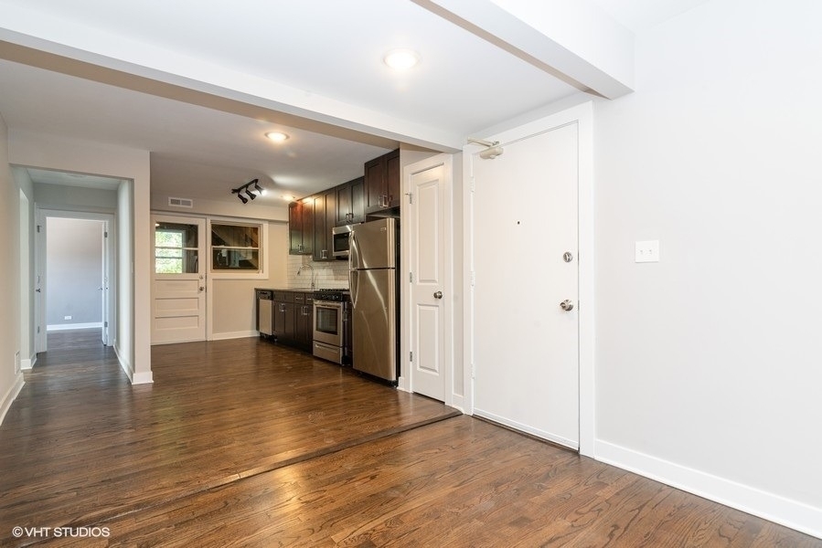 6515 N Seeley Avenue - Photo 2
