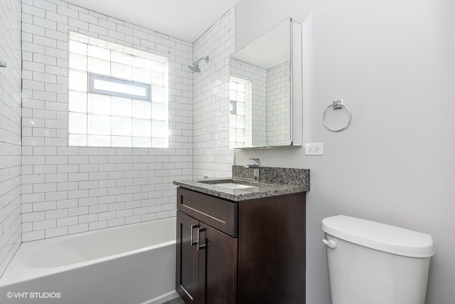6515 N Seeley Avenue - Photo 8