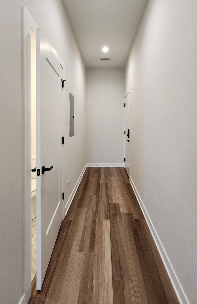 1348 W Roscoe Street - Photo 6