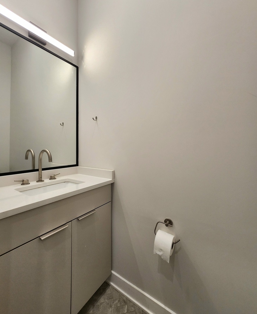 1348 W Roscoe Street - Photo 7
