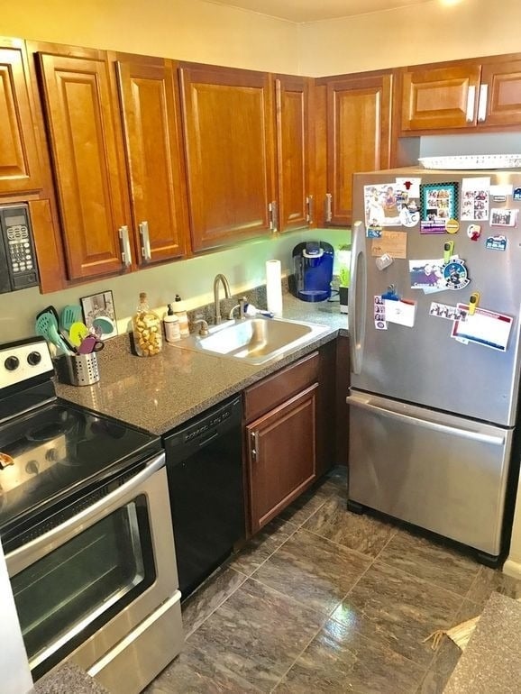 1355 N Sandburg Terrace - Photo 2