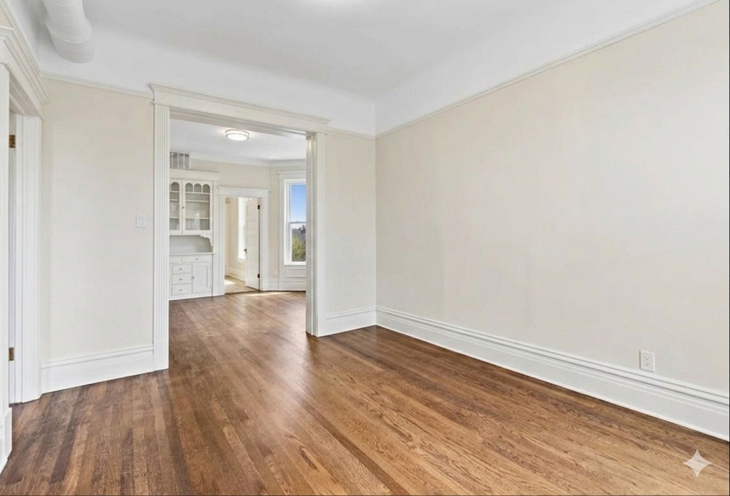 3751 N Clifton Avenue - Photo 5