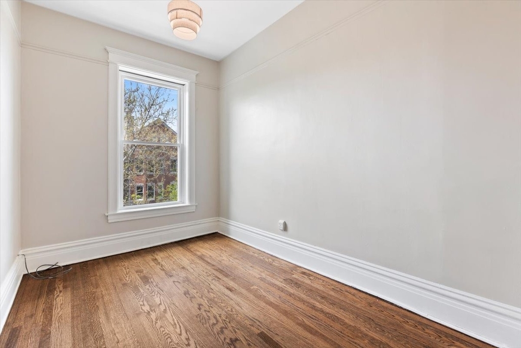 3751 N Clifton Avenue - Photo 12